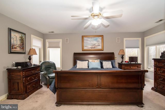 336 OVERLOOK LN, Conshohocken, PA 19428