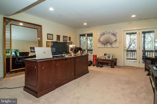 336 OVERLOOK LN, Conshohocken, PA 19428