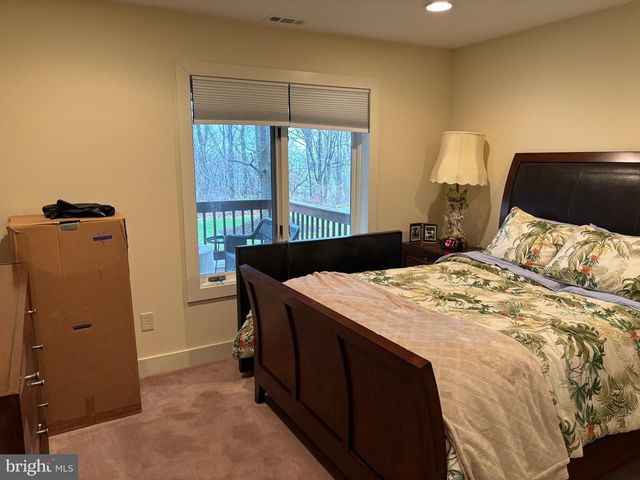 336 OVERLOOK LN, Conshohocken, PA 19428