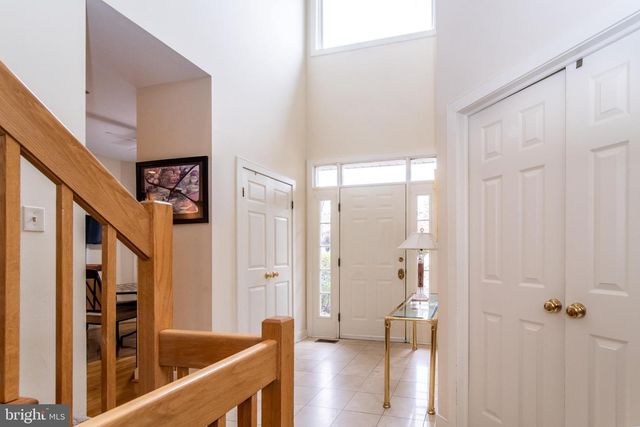 336 OVERLOOK LN, Conshohocken, PA 19428