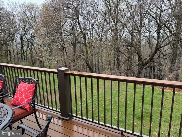 336 OVERLOOK LN, Conshohocken, PA 19428