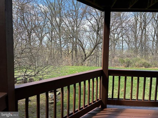 336 OVERLOOK LN, Conshohocken, PA 19428