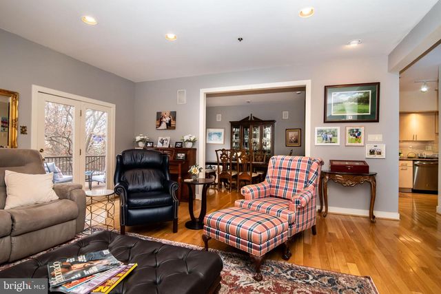 336 OVERLOOK LN, Conshohocken, PA 19428