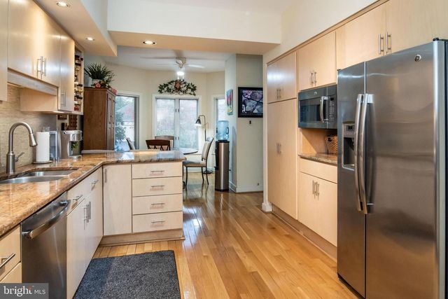 336 OVERLOOK LN, Conshohocken, PA 19428