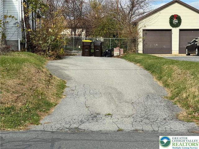 2955 Middletown Road, Bethlehem Twp, PA 18020