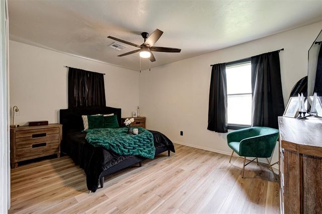 401 E Northrup Drive, Midwest City, OK 73110