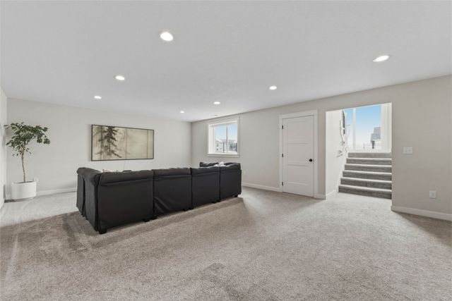 5813 McFarland Avenue, Ames, IA 50010