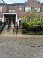 16896 Farmington Road, Livonia, MI 48154