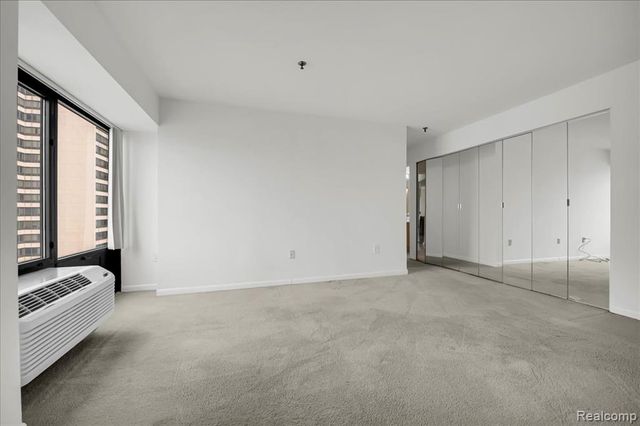 1001 W Jefferson Avenue 13B, Detroit, MI 48226