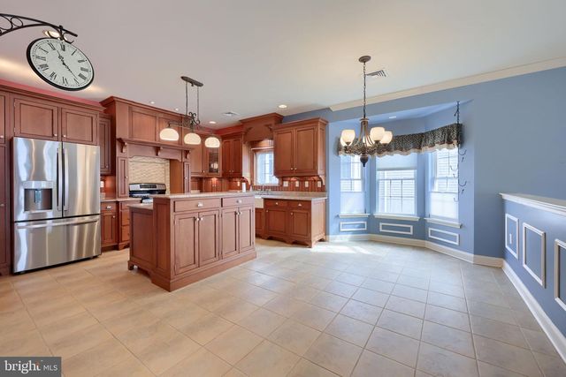 1805 CONEWAGO LN, Lancaster, PA 17601