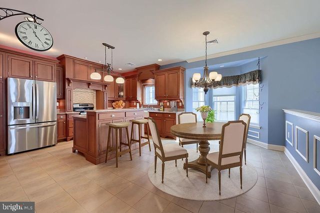 1805 CONEWAGO LN, Lancaster, PA 17601