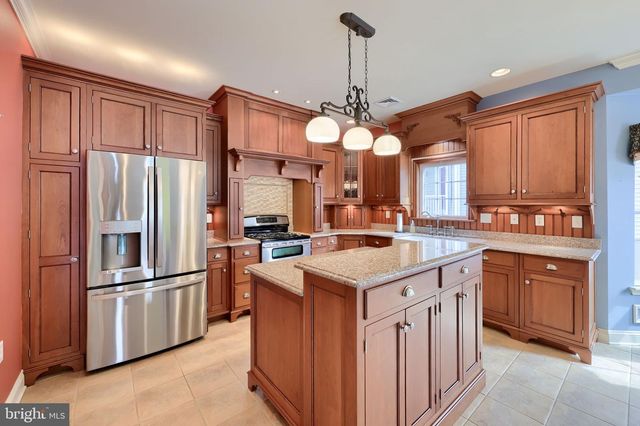 1805 CONEWAGO LN, Lancaster, PA 17601