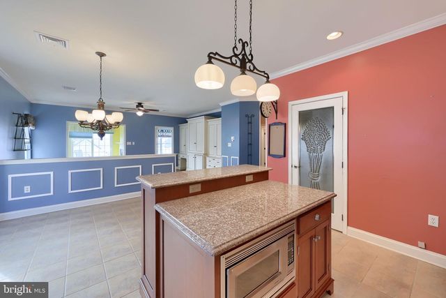 1805 CONEWAGO LN, Lancaster, PA 17601