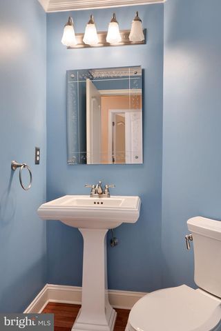 1805 CONEWAGO LN, Lancaster, PA 17601