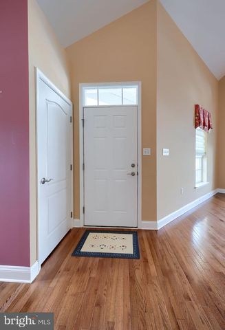 1805 CONEWAGO LN, Lancaster, PA 17601