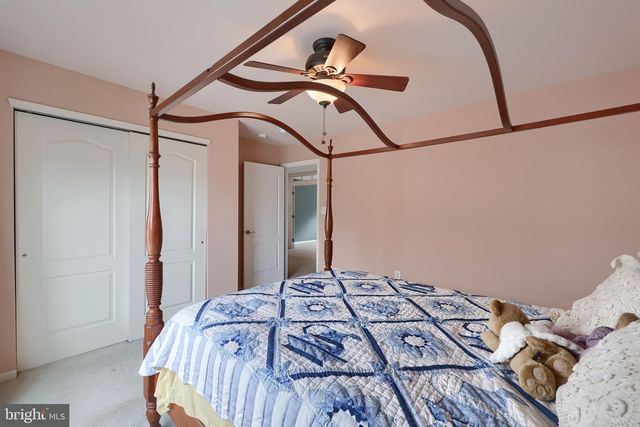 1805 CONEWAGO LN, Lancaster, PA 17601