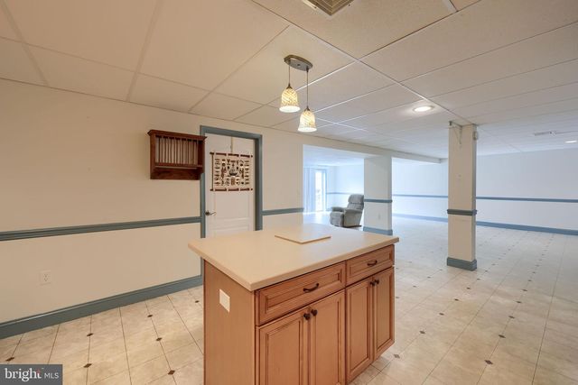 1805 CONEWAGO LN, Lancaster, PA 17601