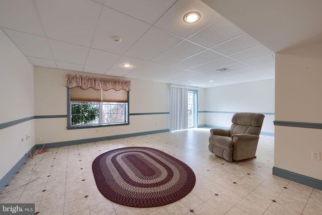 1805 CONEWAGO LN, Lancaster, PA 17601