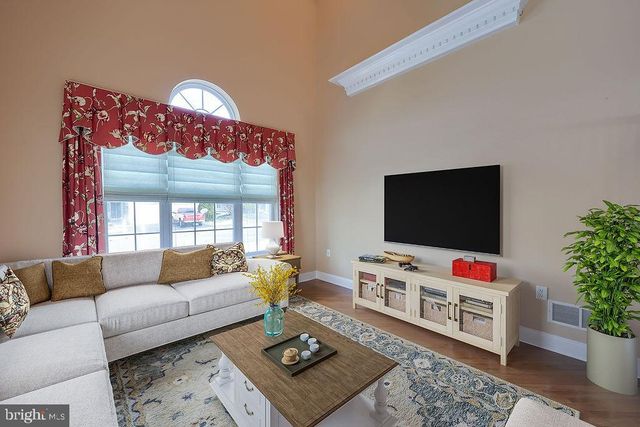 1805 CONEWAGO LN, Lancaster, PA 17601