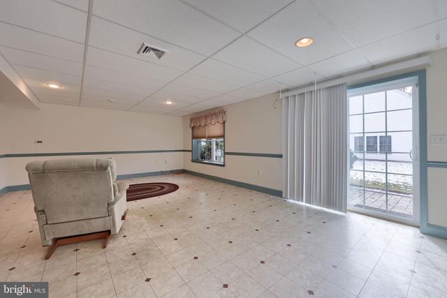 1805 CONEWAGO LN, Lancaster, PA 17601