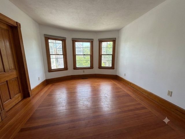 58 Willow Ave 58A, Somerville, MA 02144