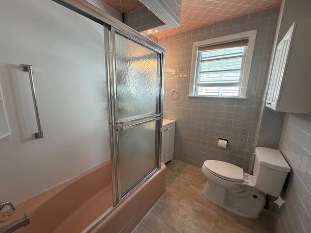 58 Willow Ave 58A, Somerville, MA 02144