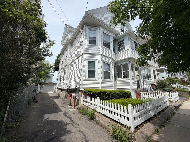 58 Willow Ave 58A, Somerville, MA 02144