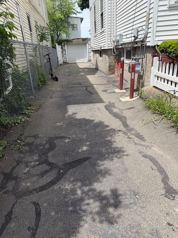58 Willow Ave 58A, Somerville, MA 02144