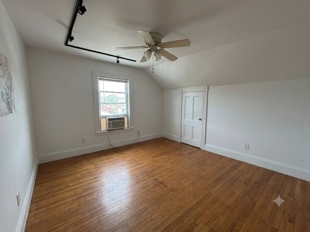 58 Willow Ave 58A, Somerville, MA 02144