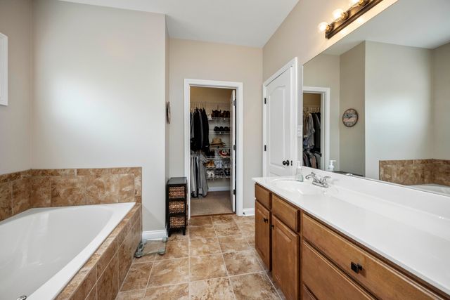 205 Bernie Trail, Nicholasville, KY 40356