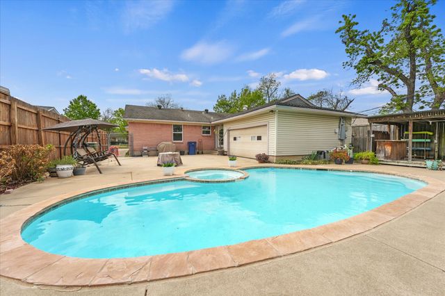 1233 Bardfield Avenue, Garland, TX 75041