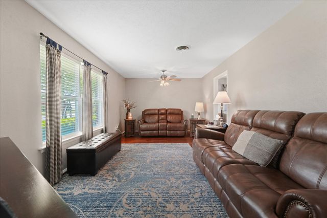 1233 Bardfield Avenue, Garland, TX 75041