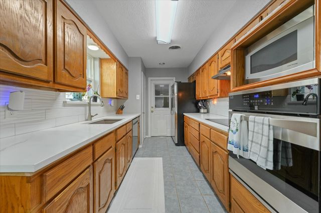 1233 Bardfield Avenue, Garland, TX 75041