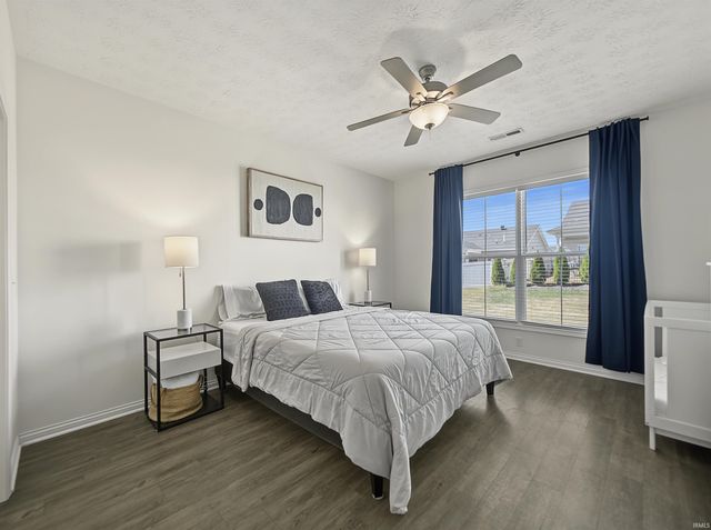 5480 Baywater Drive, Newburgh, IN 47630