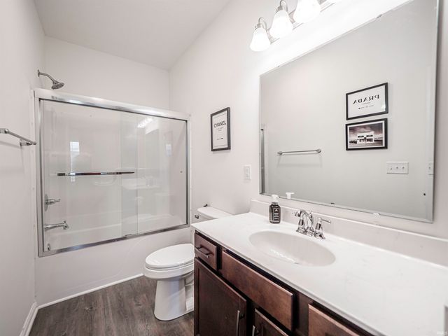 5480 Baywater Drive, Newburgh, IN 47630