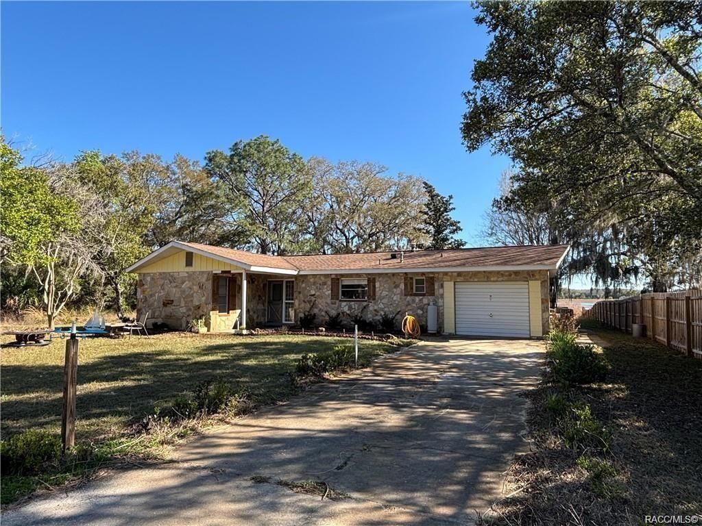 24892 SW SAILBOAT DRIVE, Dunnellon, FL 34431