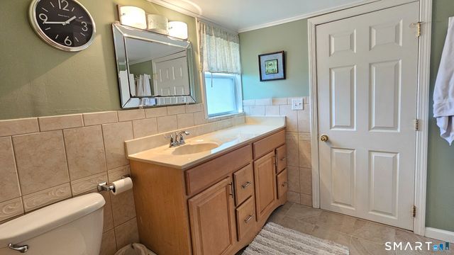 384 Long Hill Road, South Windsor, CT 06074