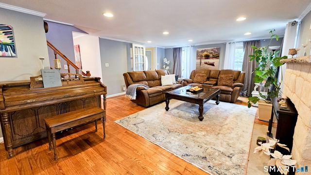 384 Long Hill Road, South Windsor, CT 06074