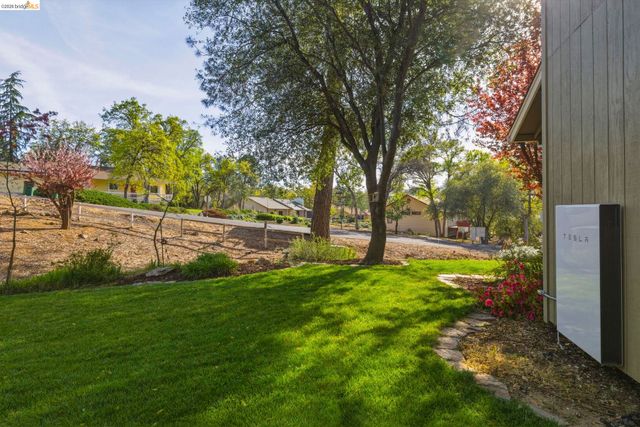 12930 Beckwith Cir, Sonora, CA 95370