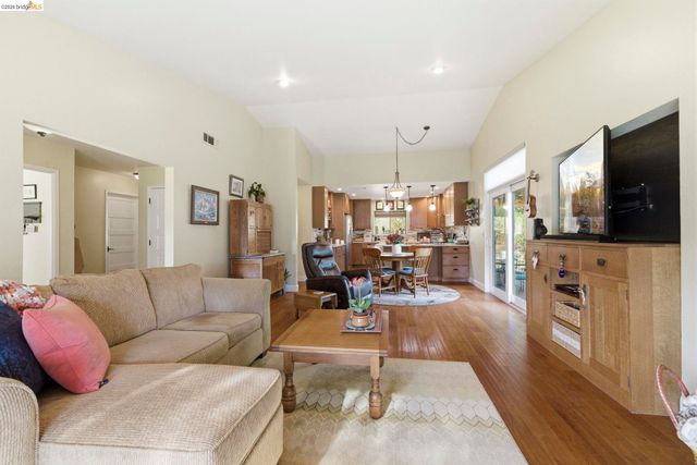 12930 Beckwith Cir, Sonora, CA 95370