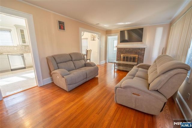 20 Maple Street, West Orange, NJ 07052