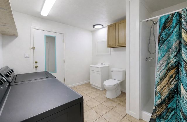 202 South Broadway Street, Caldwell, TX 77836