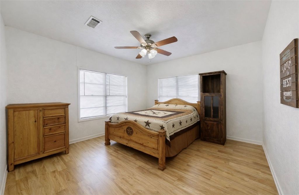 202 South Broadway Street, Caldwell, TX 77836 — photo 5