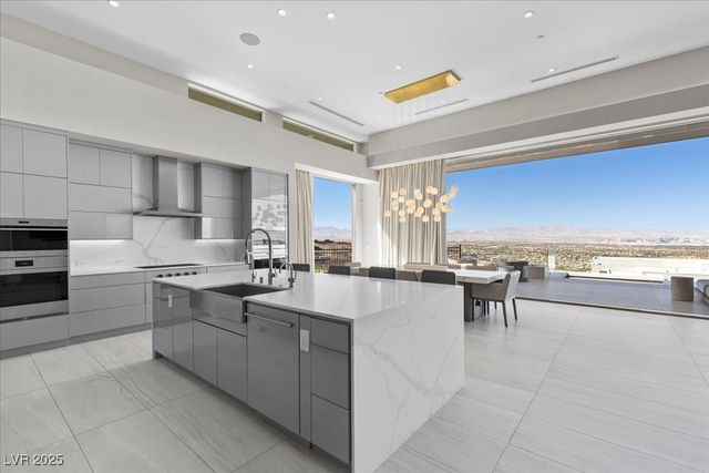 615 Scenic Rim Drive, Henderson, NV 89012