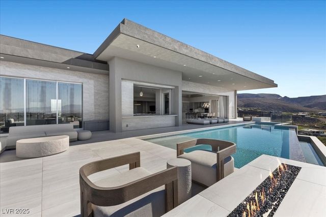 615 Scenic Rim Drive, Henderson, NV 89012