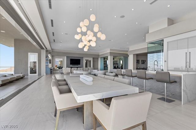 615 Scenic Rim Drive, Henderson, NV 89012