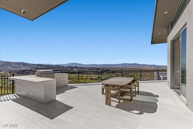 615 Scenic Rim Drive, Henderson, NV 89012