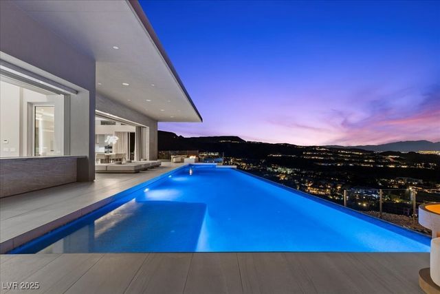 615 Scenic Rim Drive, Henderson, NV 89012