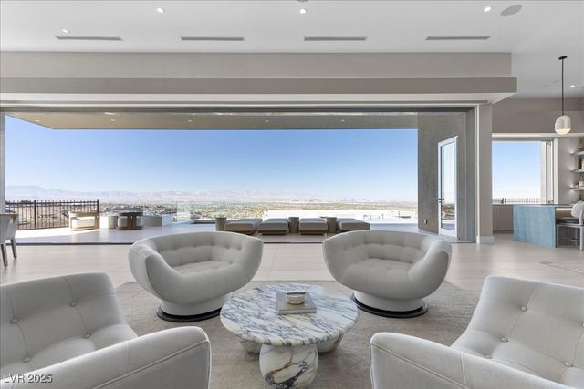 615 Scenic Rim Drive, Henderson, NV 89012