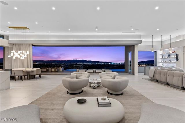 615 Scenic Rim Drive, Henderson, NV 89012